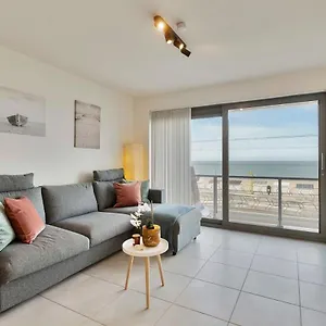 https://cosy-apartment-with-amazing-beach-view.hotelsghent.com